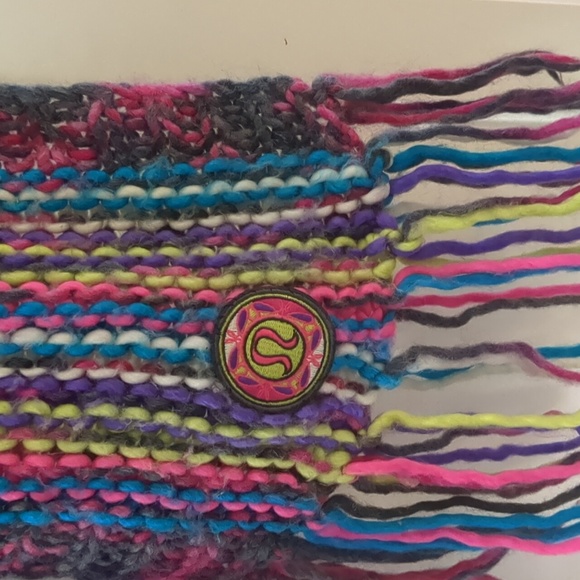 Lululemon merino wool hickey hider scarf hood - Picture 2 of 4